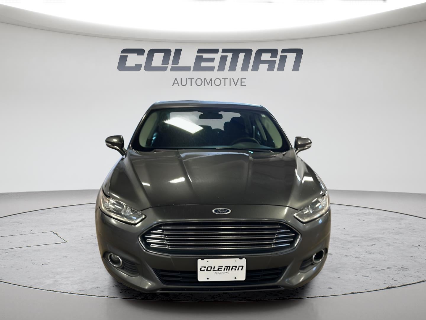 2016 Ford Fusion SE in Gray — front three-quarter view